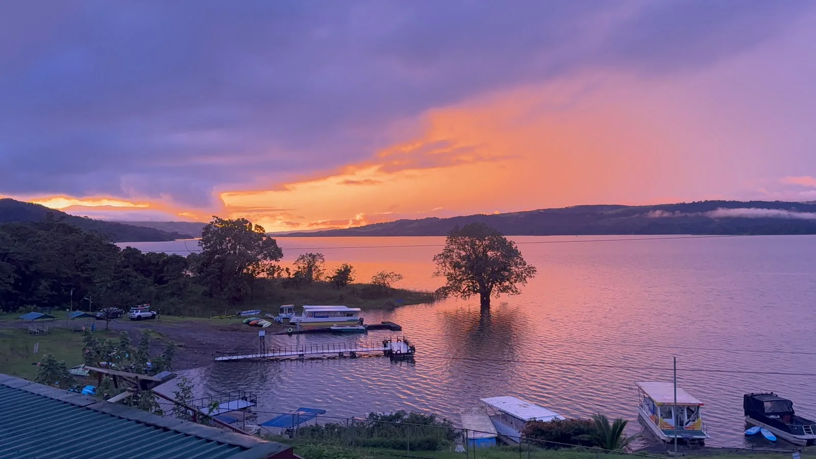 Lake Arenal Horizon